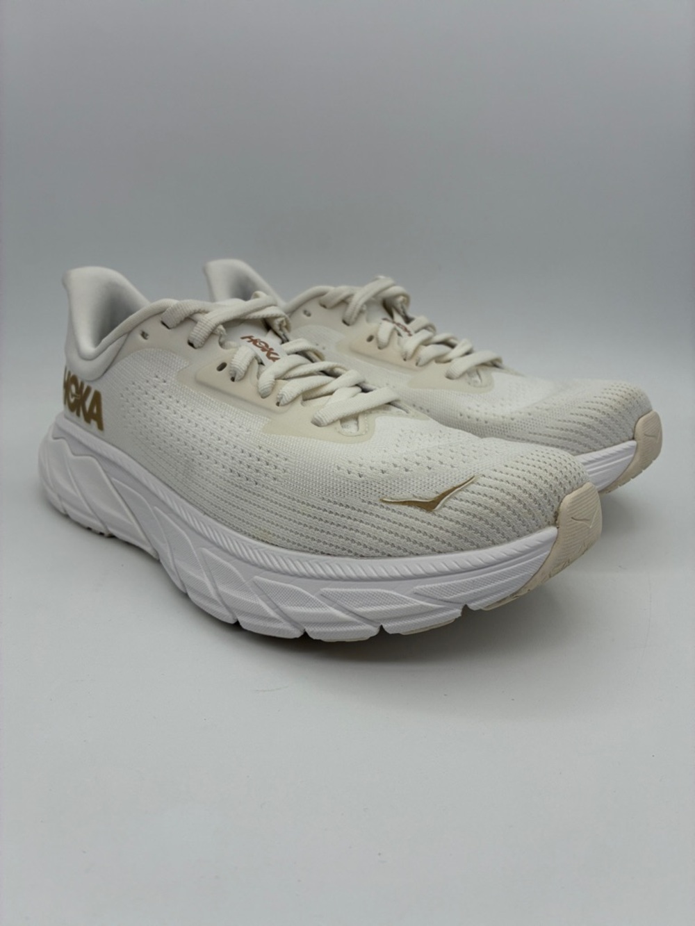 Hoka One One White Rose Gold Women's Arahi 7 Running Shoes   |  Size: 6B - Picture 8 of 16